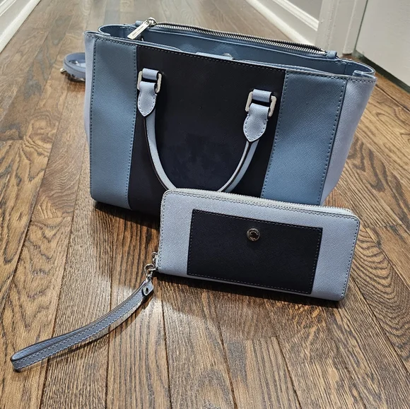 Michael Kors Purse - Picture 9 of 9